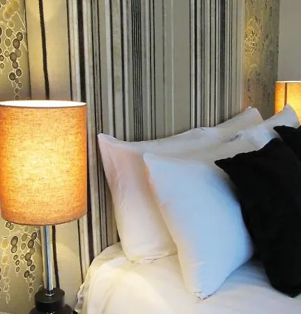 Monties - Adults Only 4*