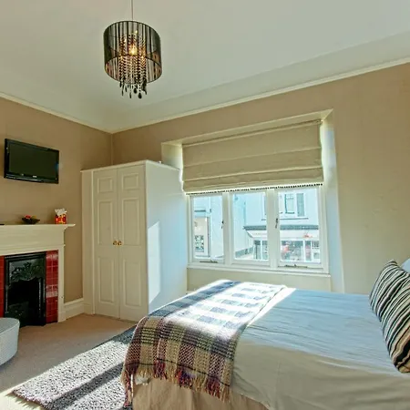 Monties - Adults Only